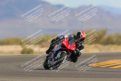 media/Oct-09-2022-SoCal Trackdays (Sun) [[95640aeeb6]]/Turn 15 (150pm)/